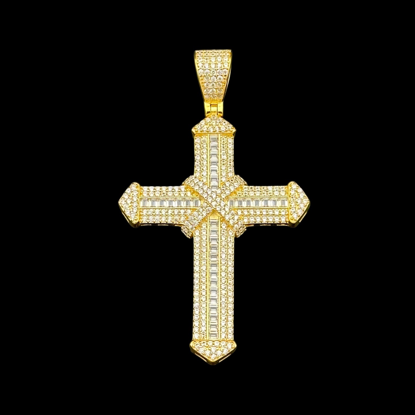 Pandantiv Sacred M Argint Placat cu Aur 14K