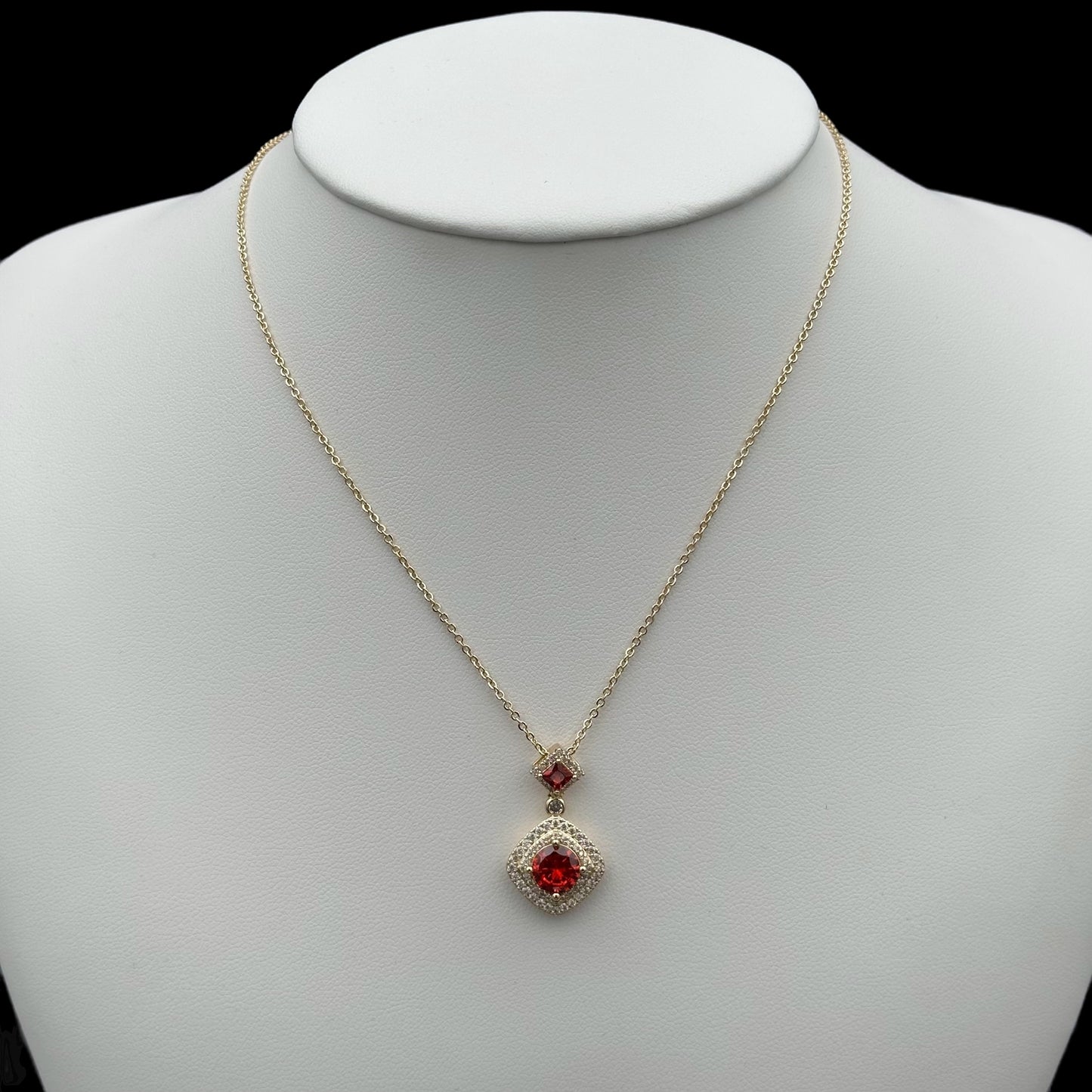 Colier Diamond Red Placat cu Aur 18K