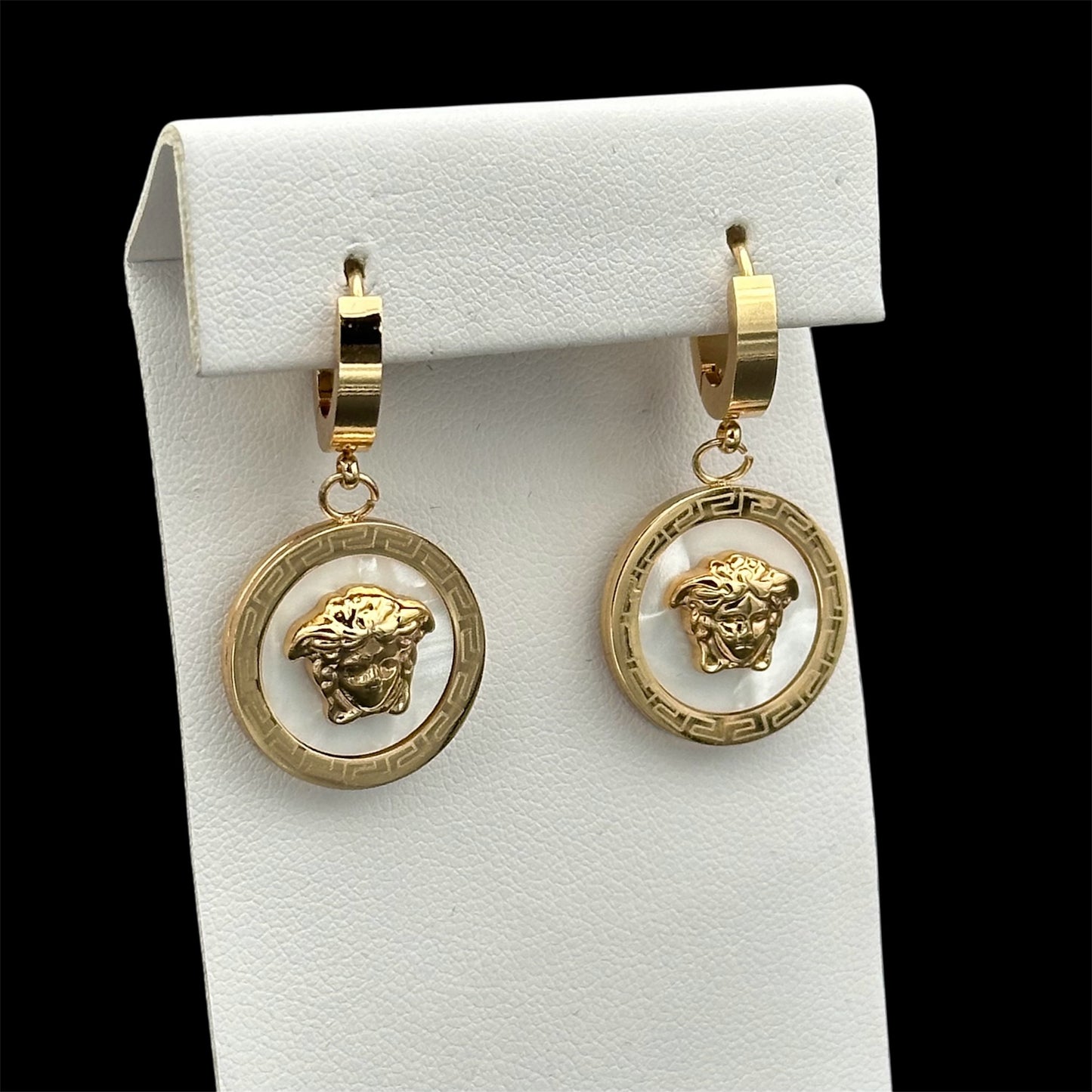 Cercei Medusa Auriu cu Alb Placați cu Aur 18K